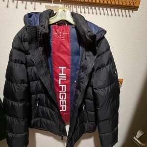Tommy Hilfiger Black Hooded Puffer Jacket Size L | Water & Wind Resistant